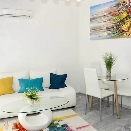 Apartment Cozy Central Varna